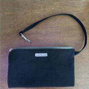 Baggallini phone RFID wristlet. NEW